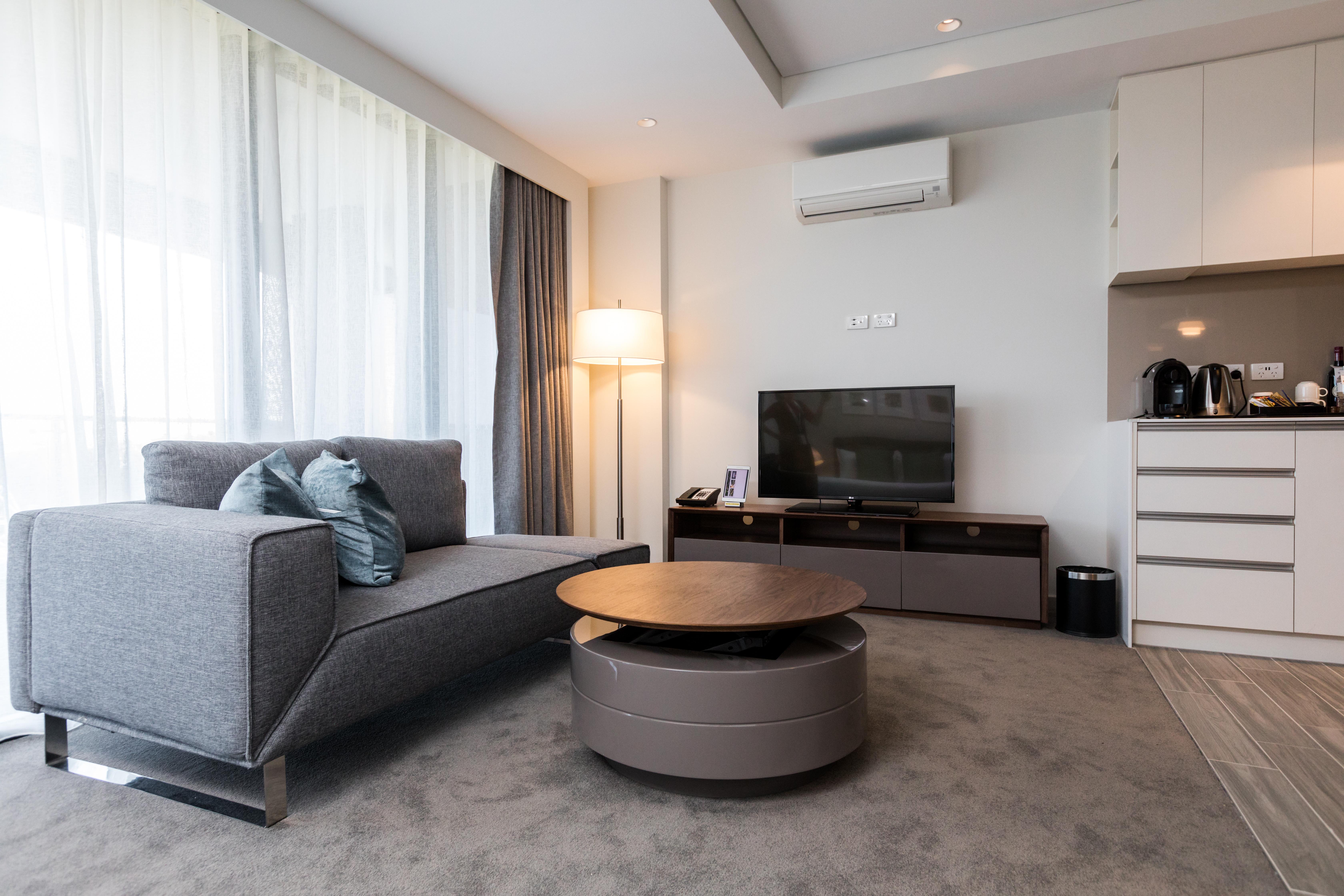 The Branksome Hotel & Residences Sydney Exterior foto A living room in a serviced apartment in Melbourne, Australia