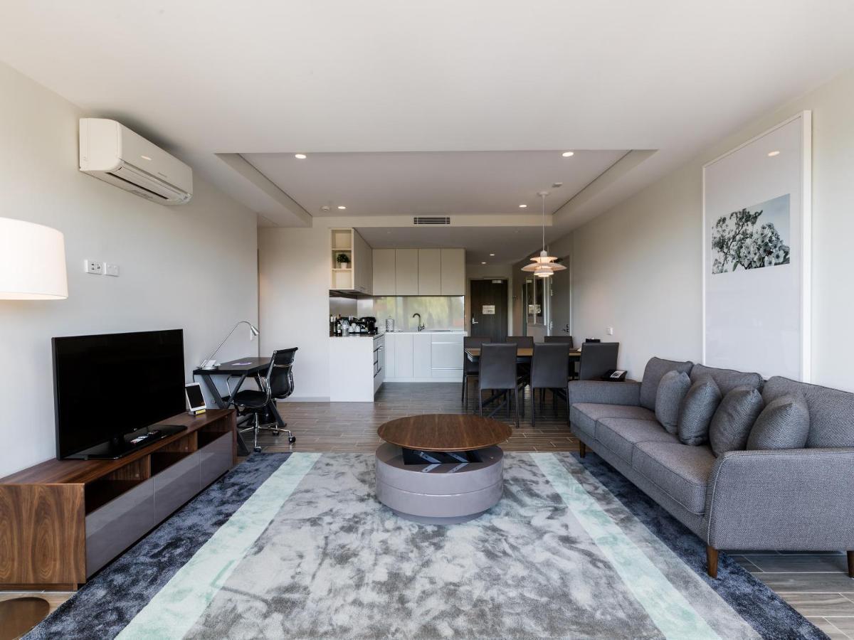 The Branksome Hotel & Residences Sydney Exterior foto A living room in a typical apartment