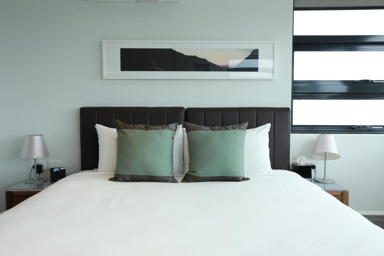 The Branksome Hotel & Residences Sydney Exterior foto A bedroom at the hotel