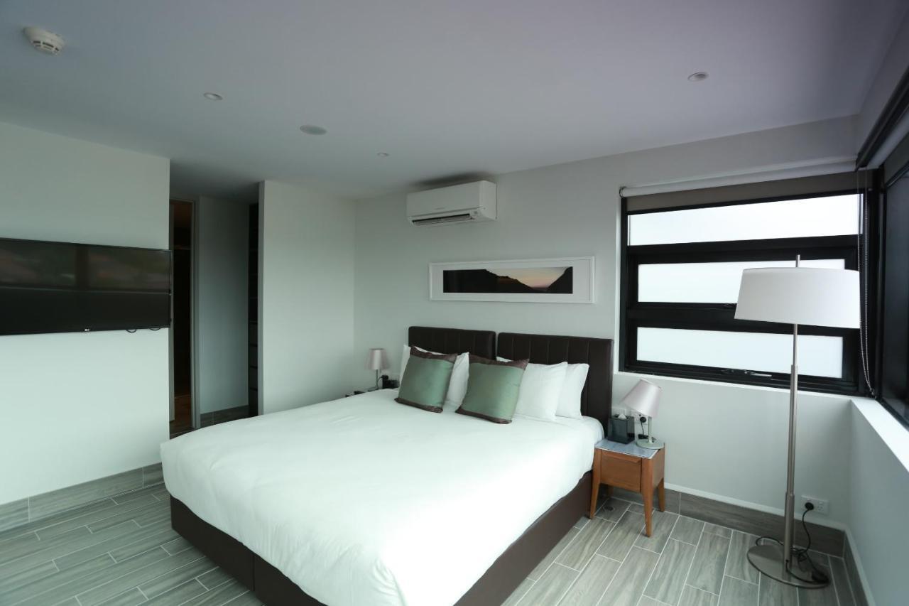 The Branksome Hotel & Residences Sydney Exterior foto A bedroom in a hotel